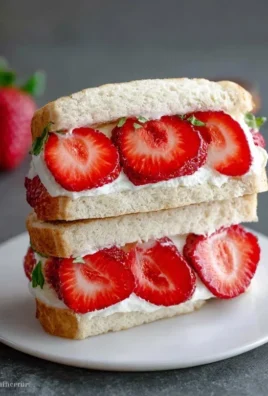 4-ingredient Strawberry Sando
