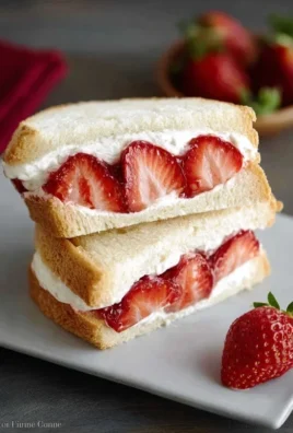 4-ingredient Strawberry Sando