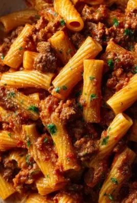 Beef Pasta in Tomato Sauce {Beef Ragu Pasta}